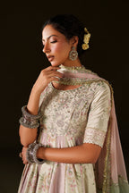 Iznik - Iv-77  Embroidered Velvet
