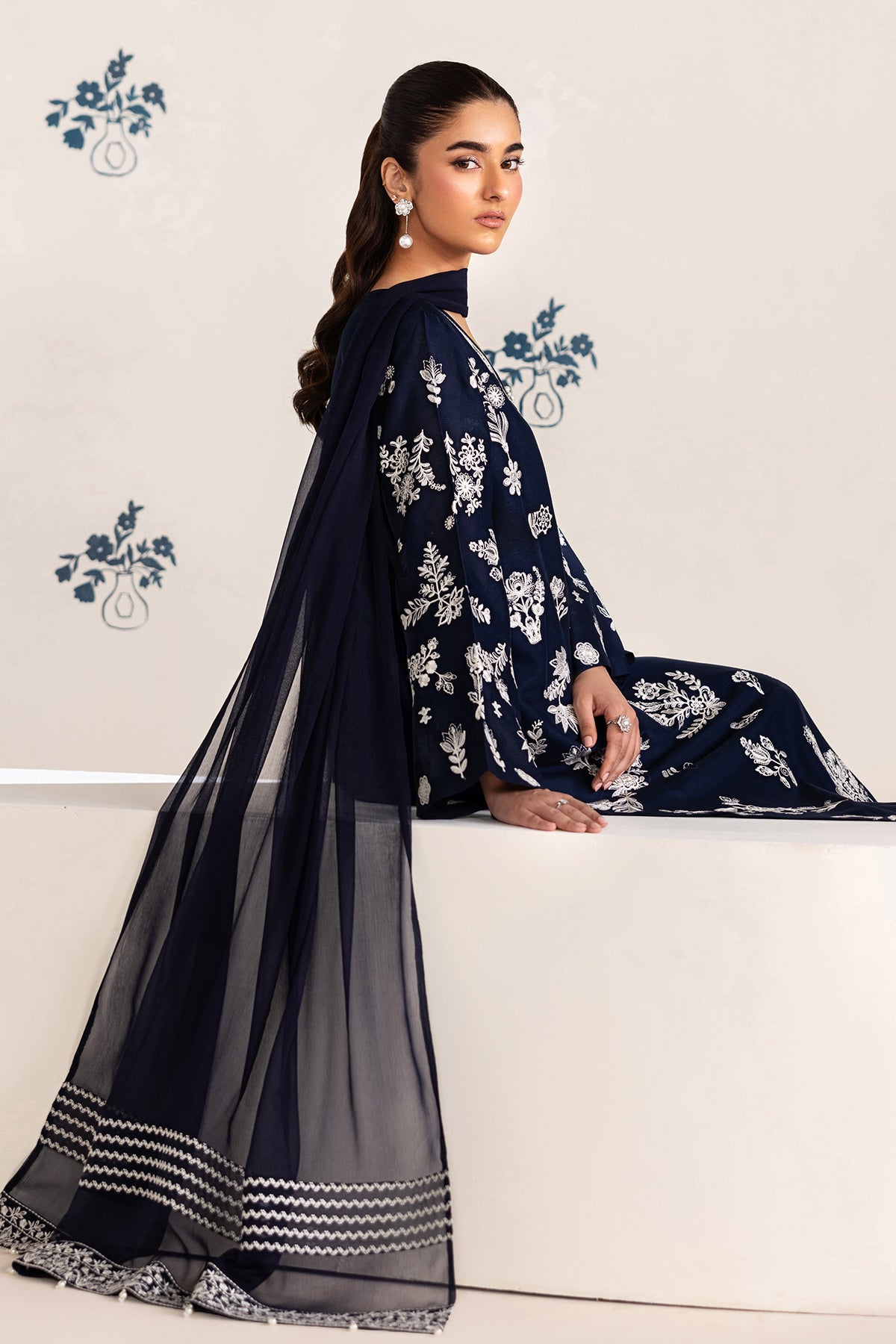 Baroque - Embroidered Lawn UF-4464