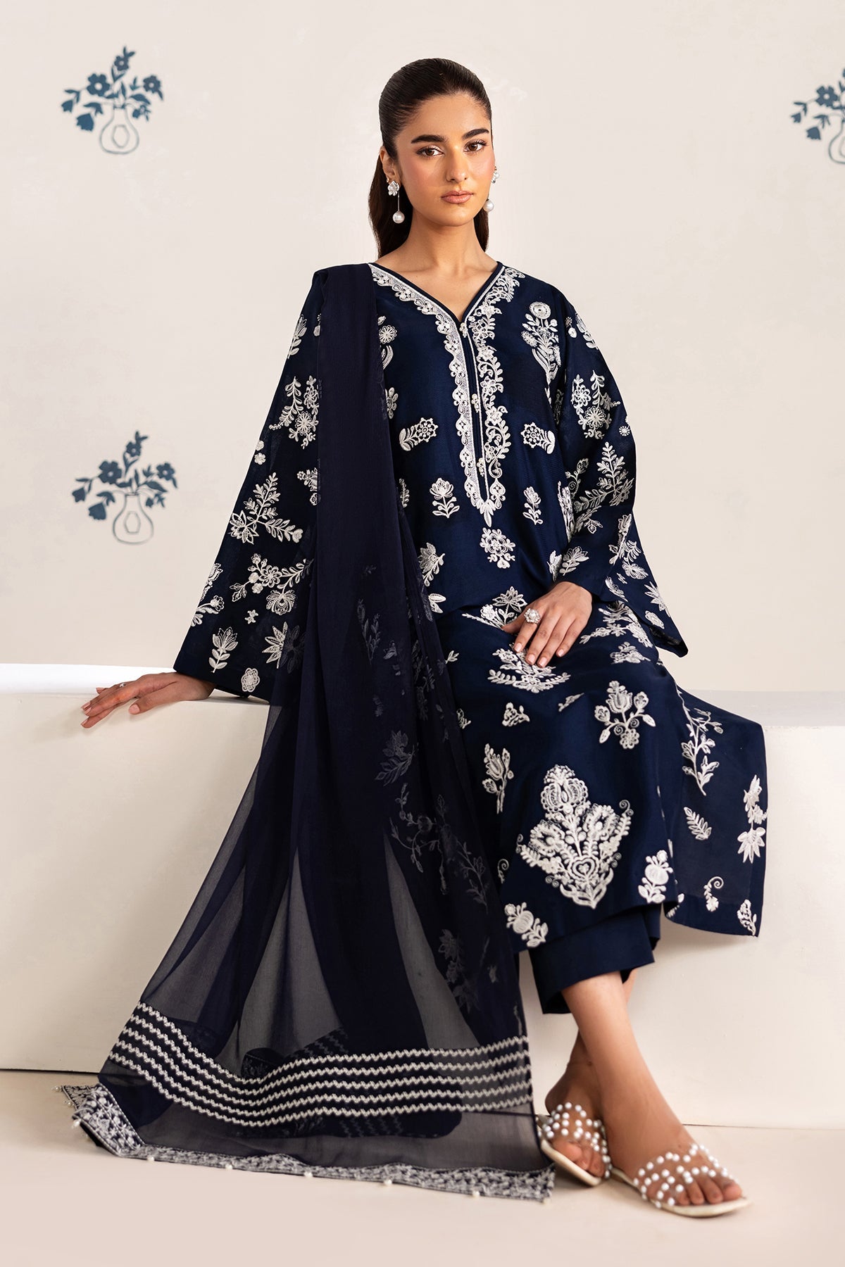 Baroque - Embroidered Lawn UF-4464