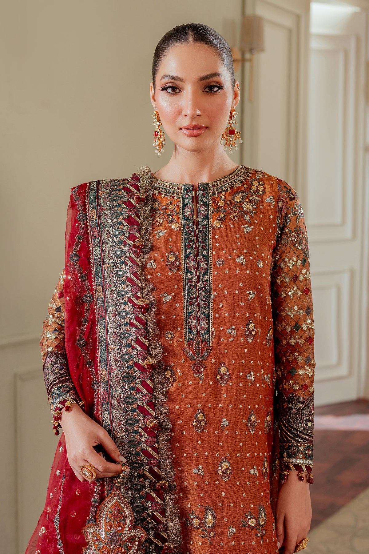 Baroque - Embroidered Net Ch13-01 Stitched