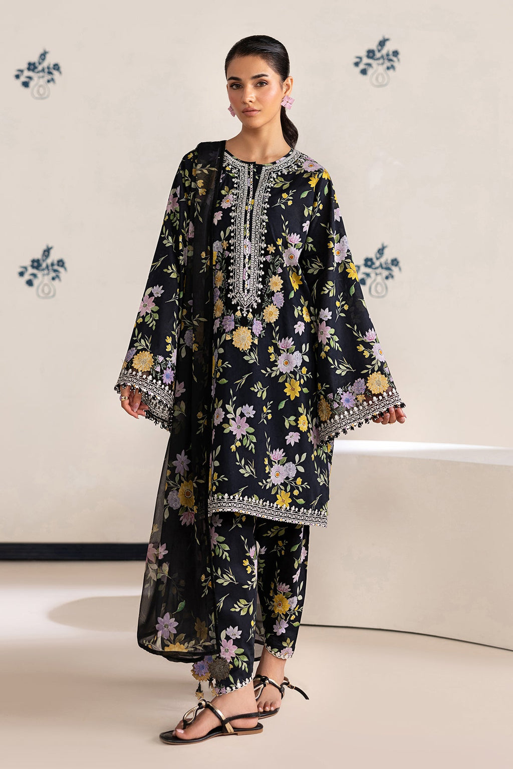 Baroque - Embroidered Lawn UF-4465