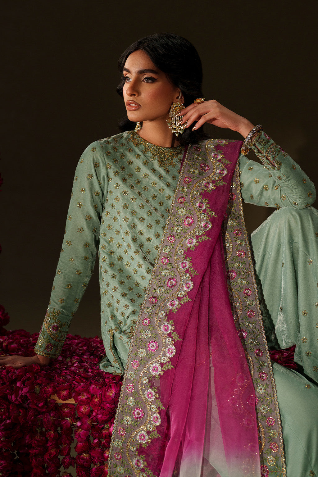 Iznik - Iv-73  Embroidered Velvet