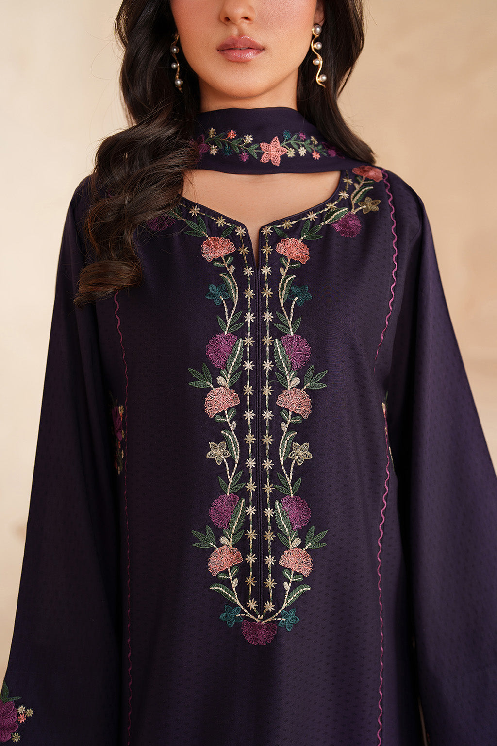 Iznik - Ue-599 Embroidered Lawn