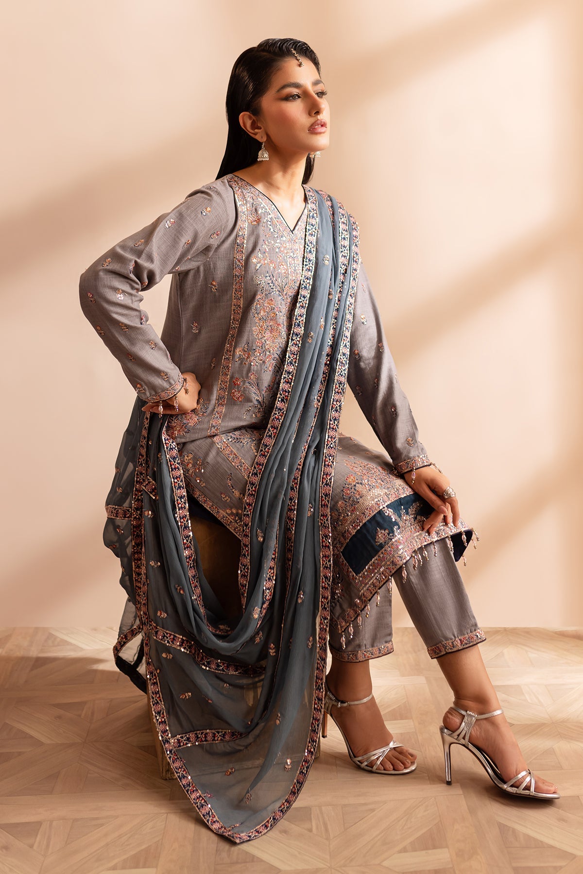 Emaan Adeel - Aabro