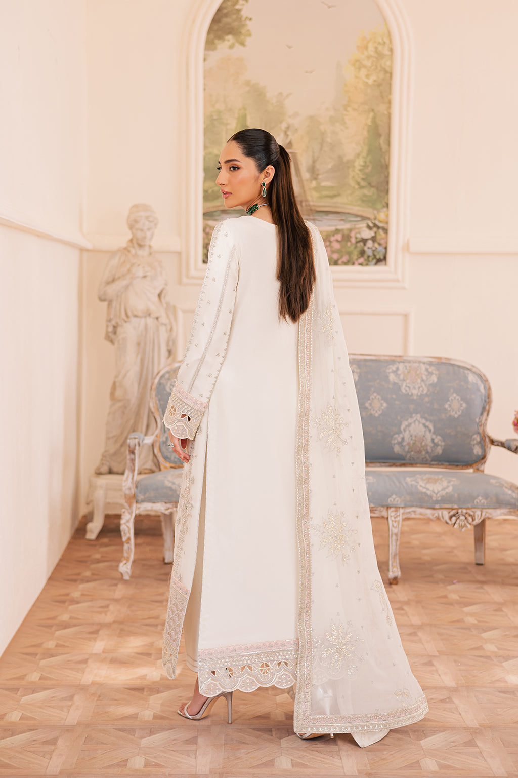 Emaan Adeel - Ezelle