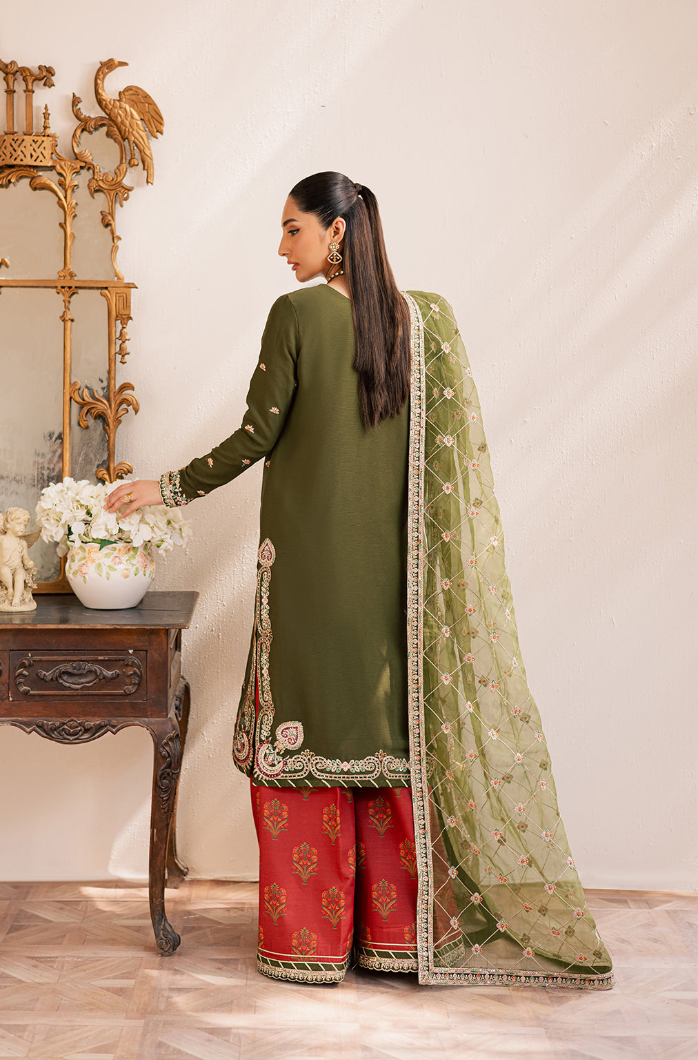 Emaan Adeel - Oraya