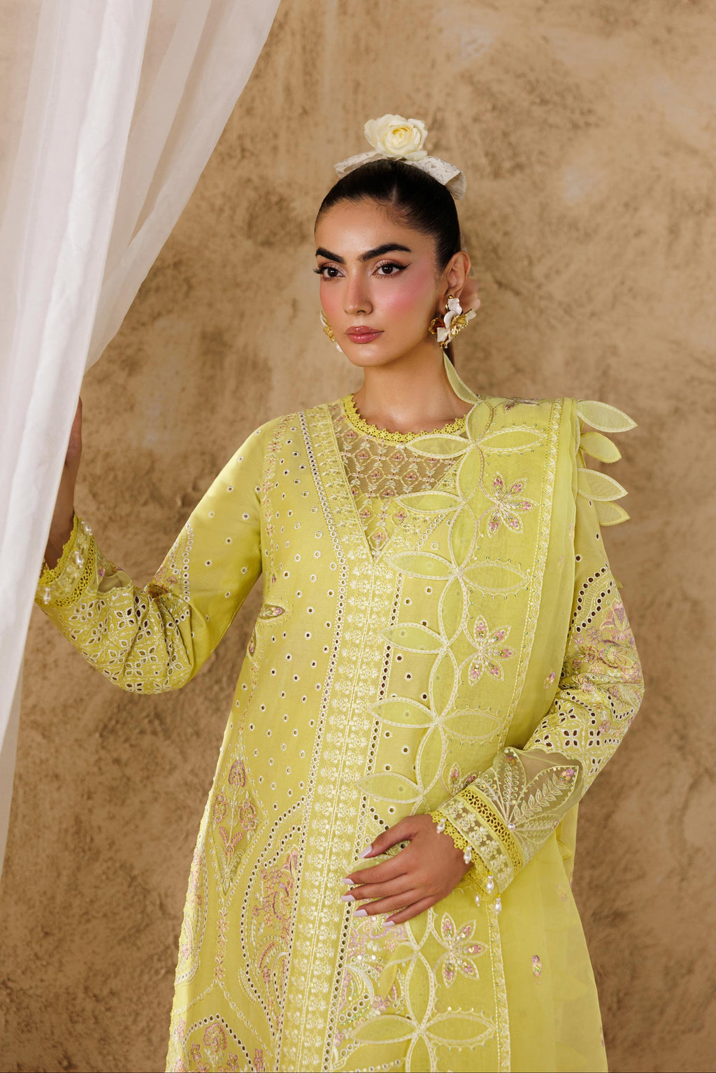 Akbar Aslam - Felene