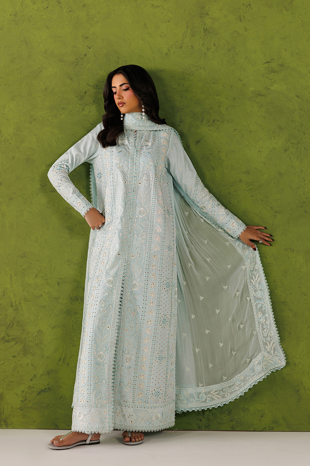 Emaan Adeel - Sorelle