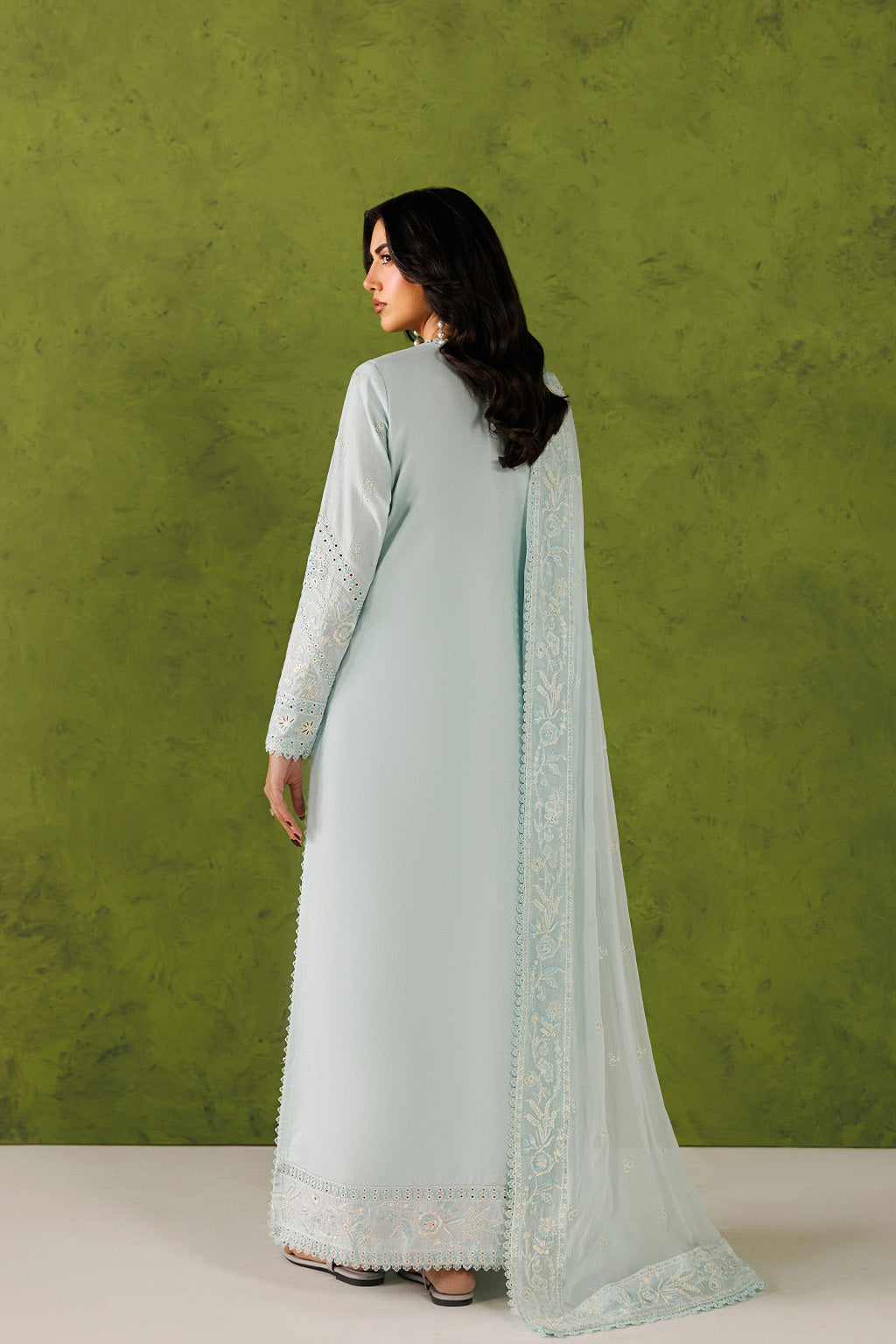 Emaan Adeel - Sorelle