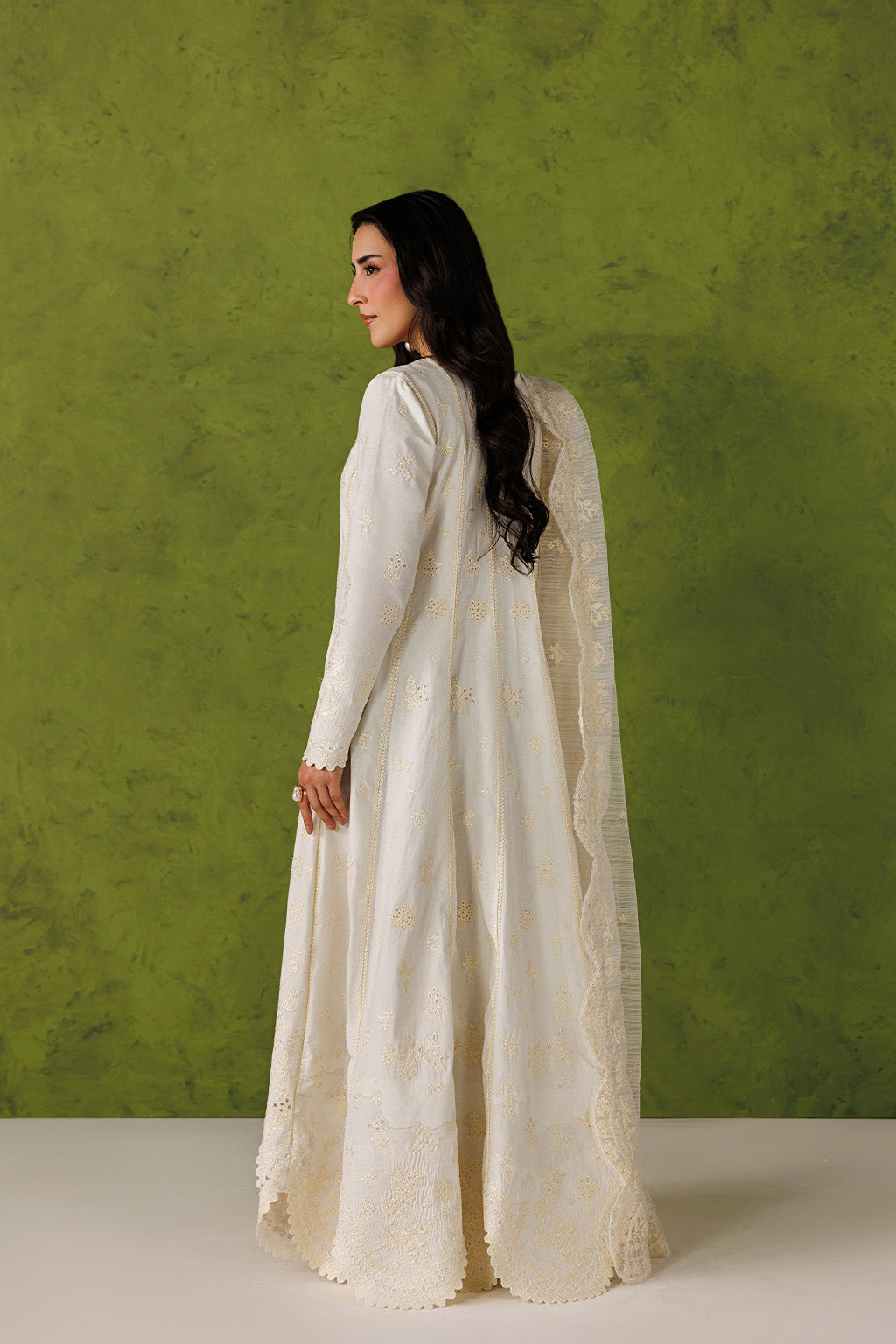 Emaan Adeel - Ivory Edit