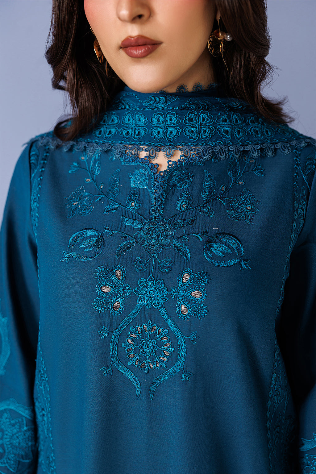 Emaan Adeel - Avenoir