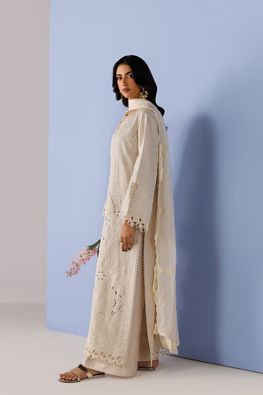 Emaan Adeel - Veyra