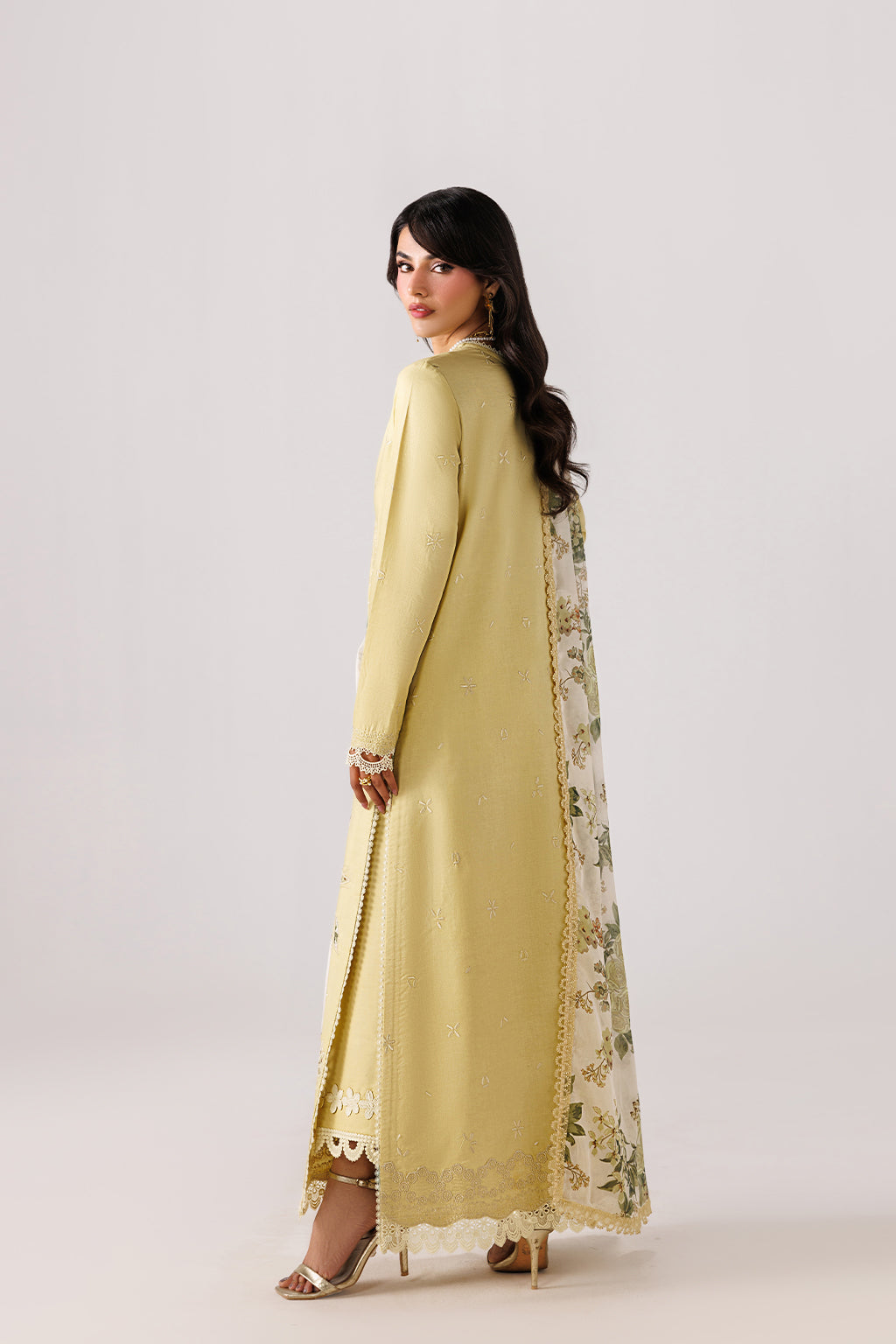 Emaan Adeel - Modish
