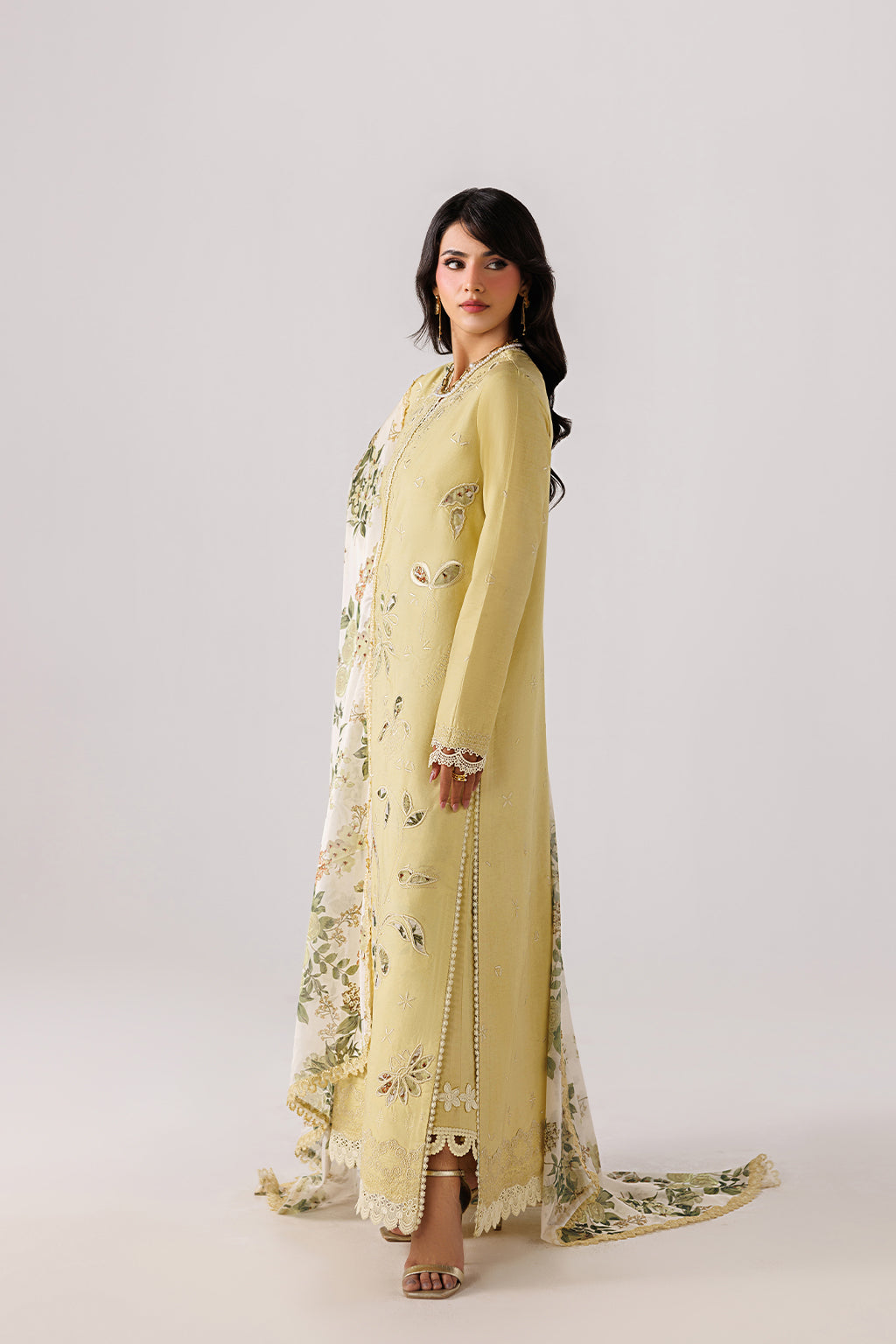 Emaan Adeel - Modish