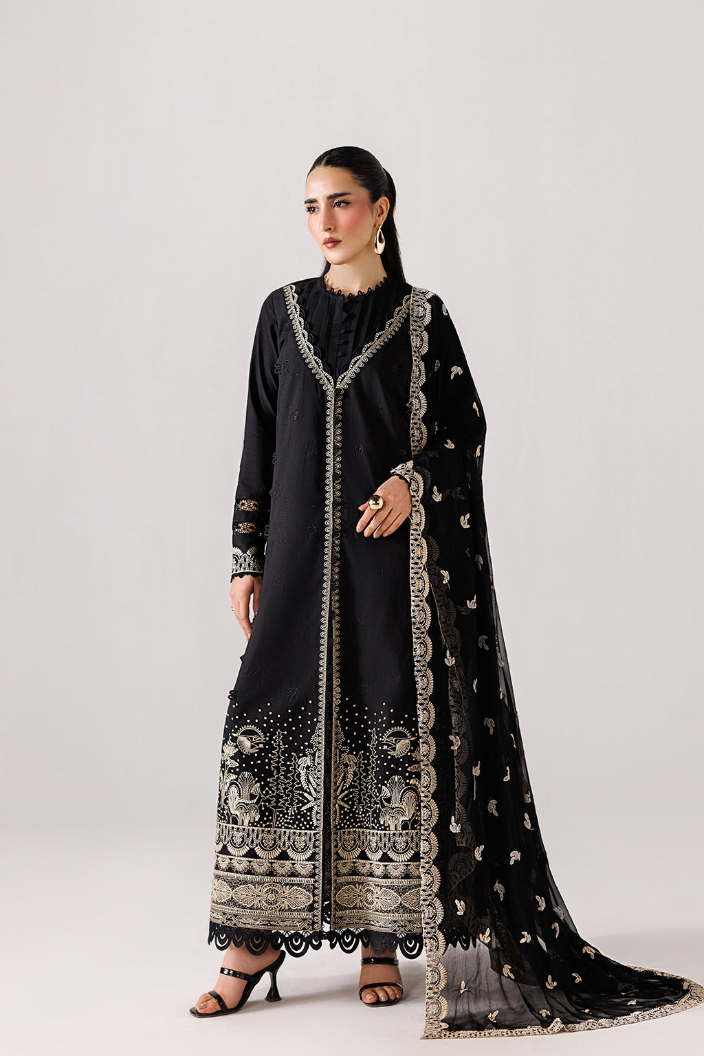 Emaan Adeel - Eleve