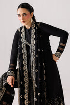 Emaan Adeel - Eleve