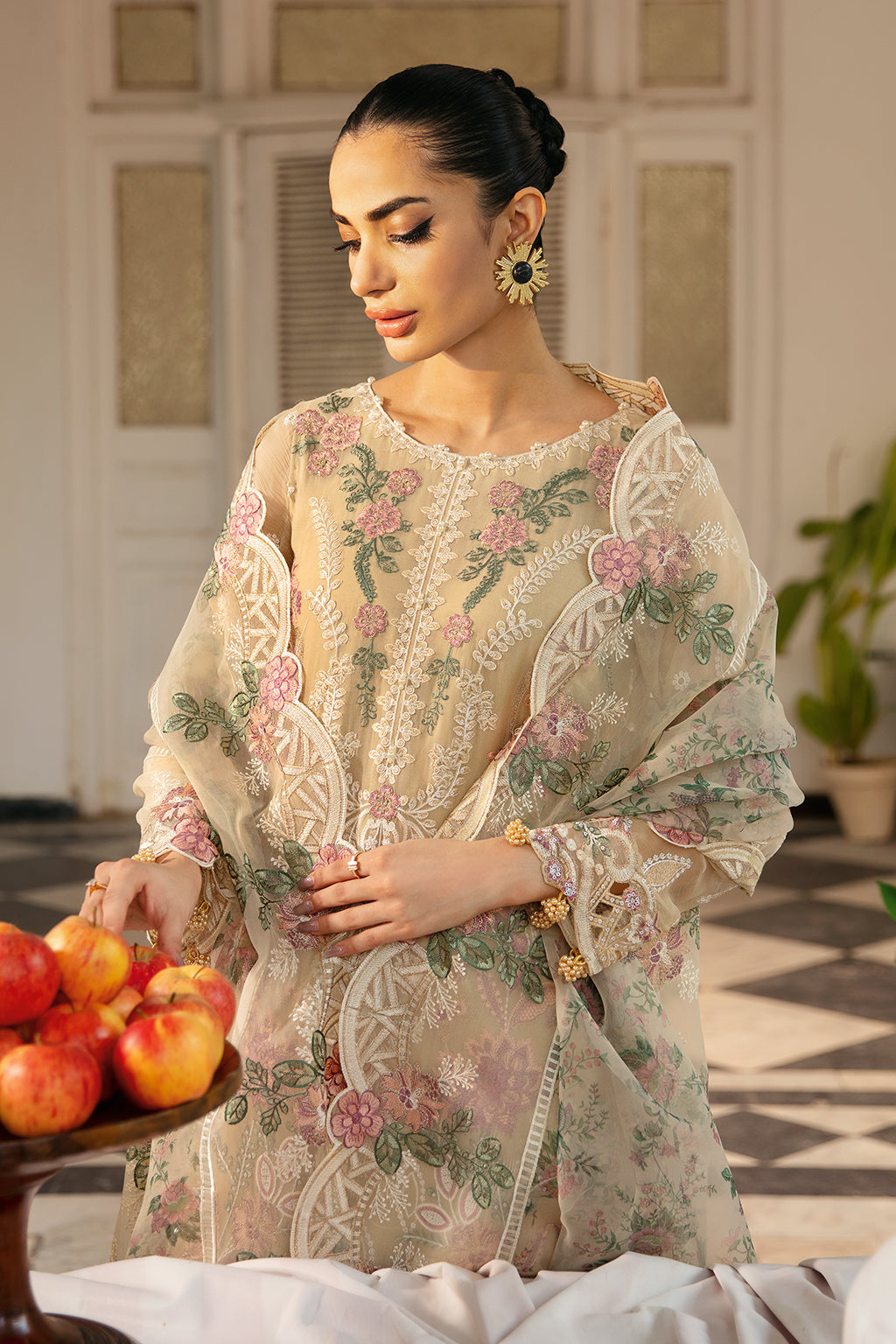 Ramsha - Q-105