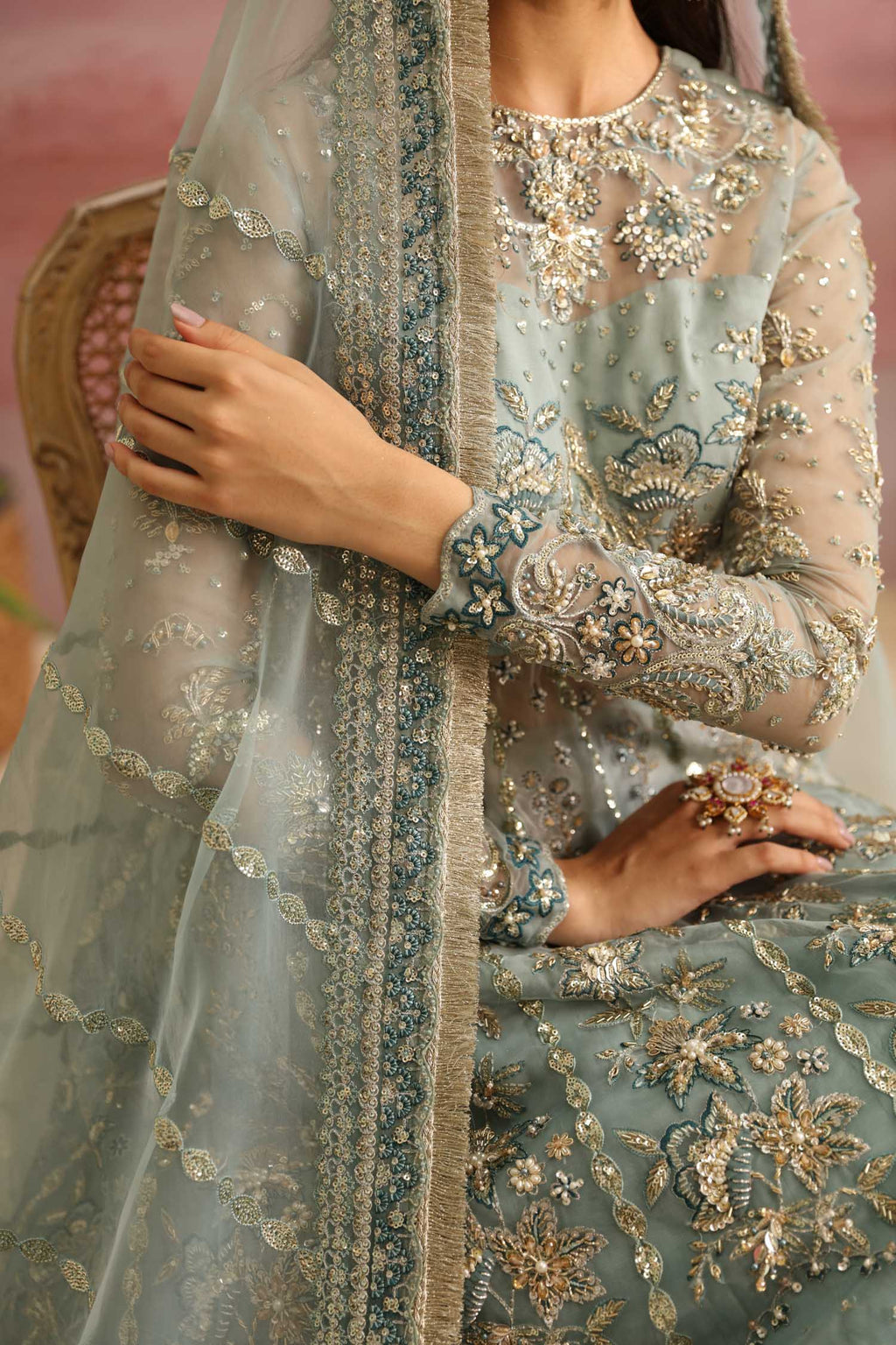 Akbar Aslam - Frostine