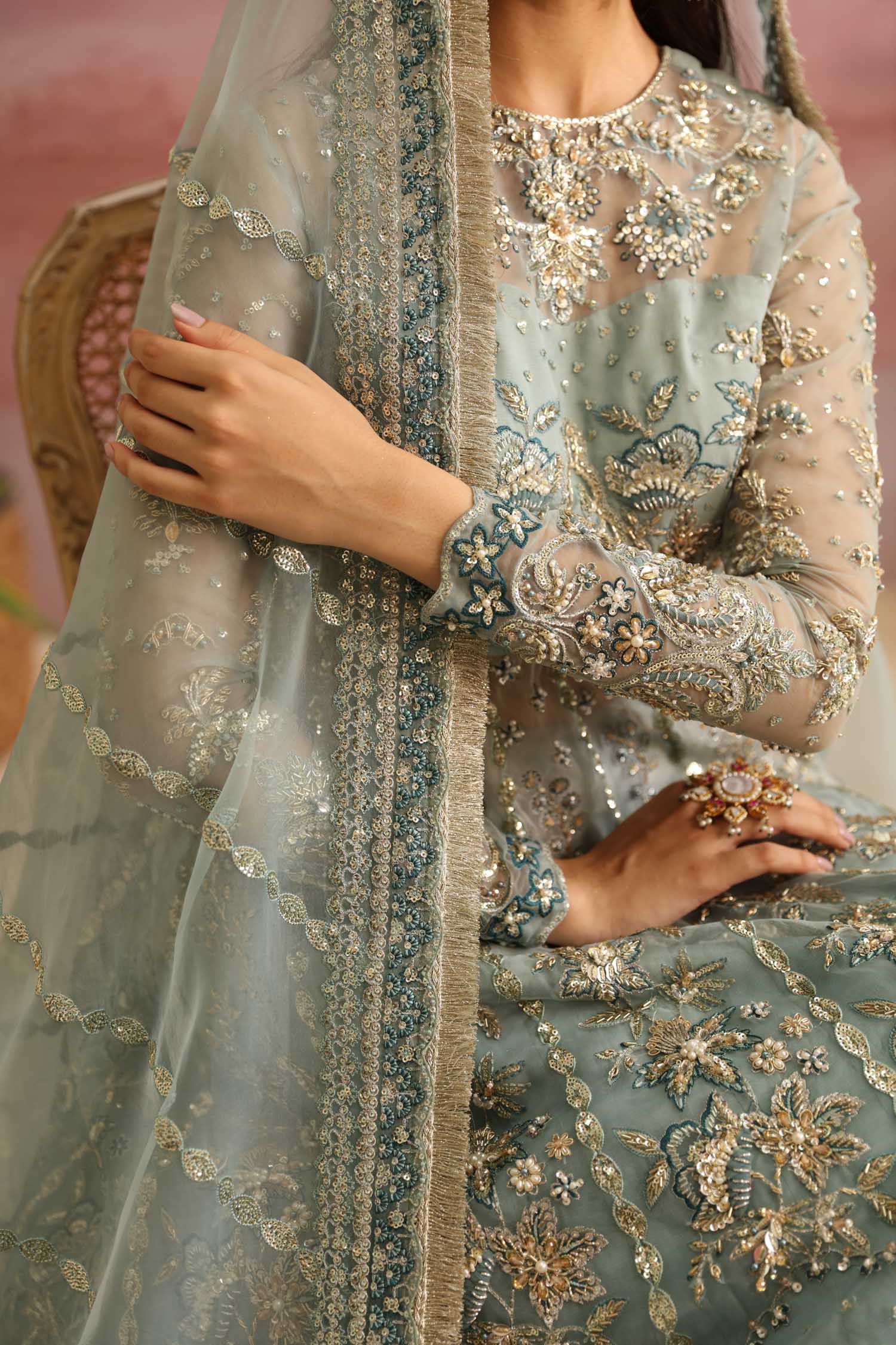 Akbar Aslam - Frostine