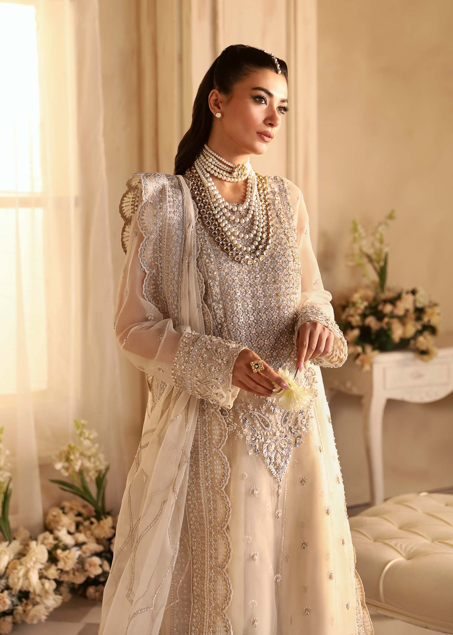 Akbar Aslam - Azucena