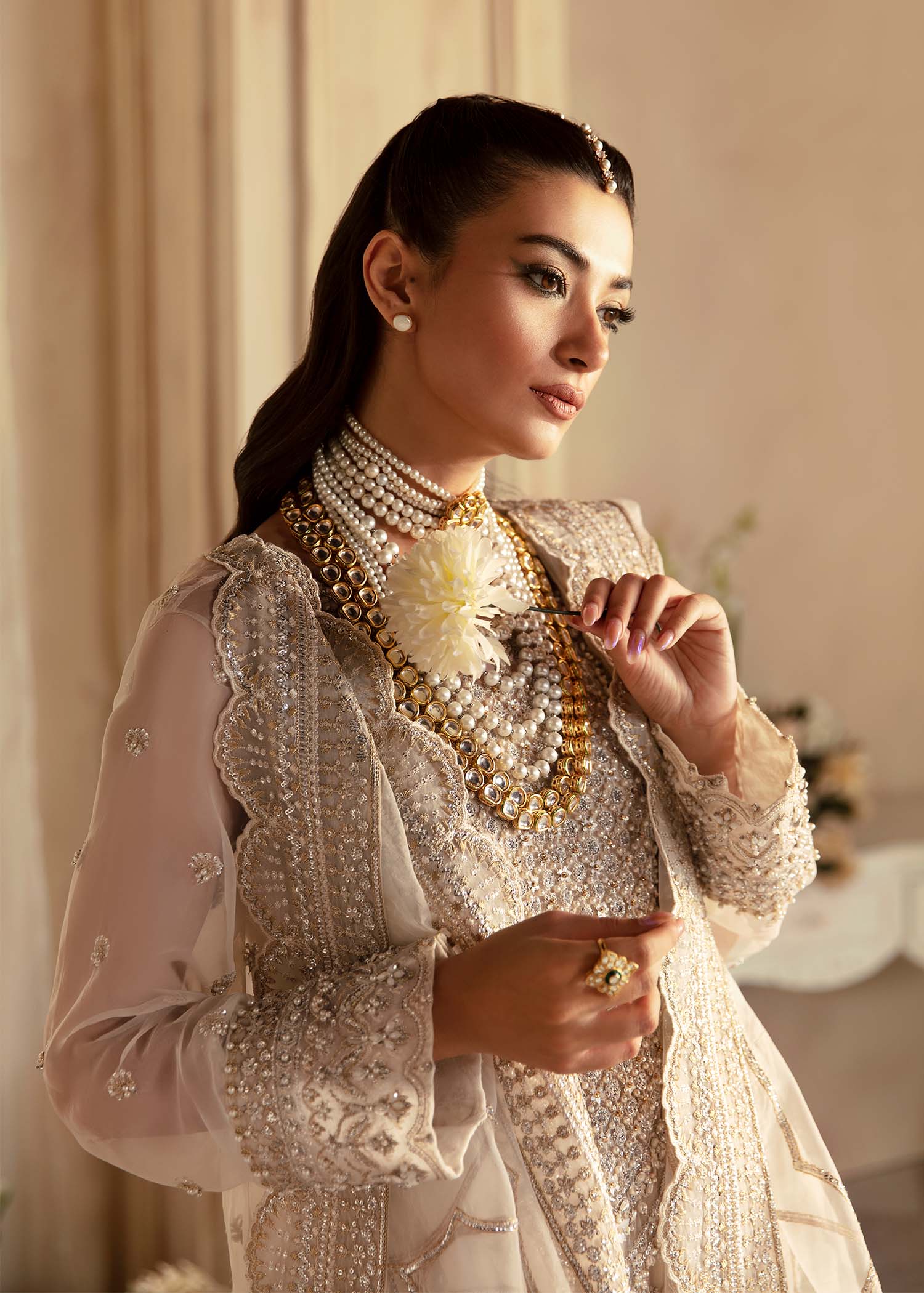 Akbar Aslam - Azucena