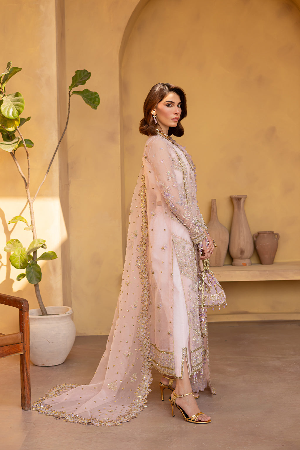 Emaan Adeel - Veloura
