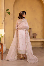 Emaan Adeel - Veloura