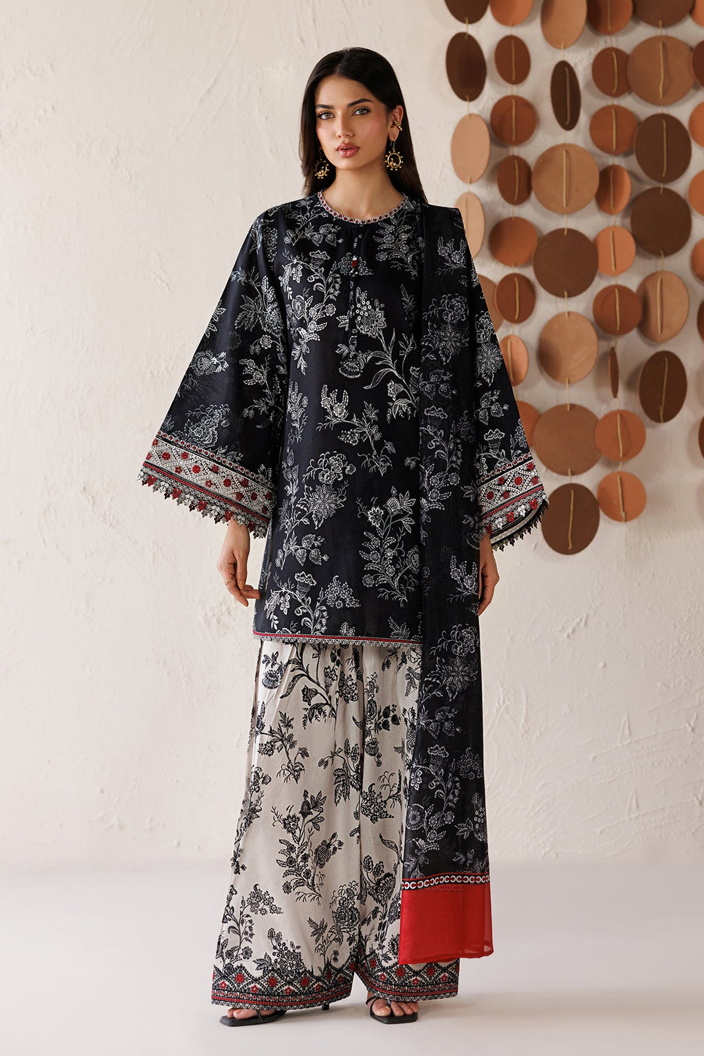 Baroque - Embroidered Lawn UF-4514
