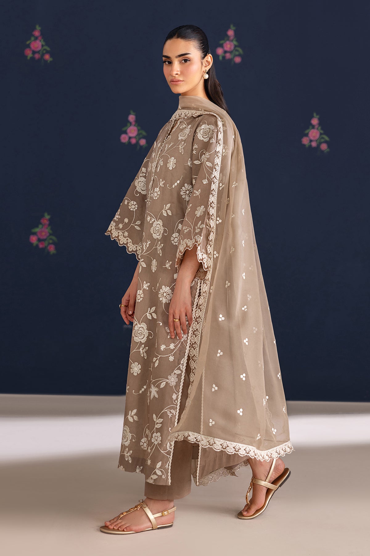 Baroque - Embroidered Lawn UF-4467