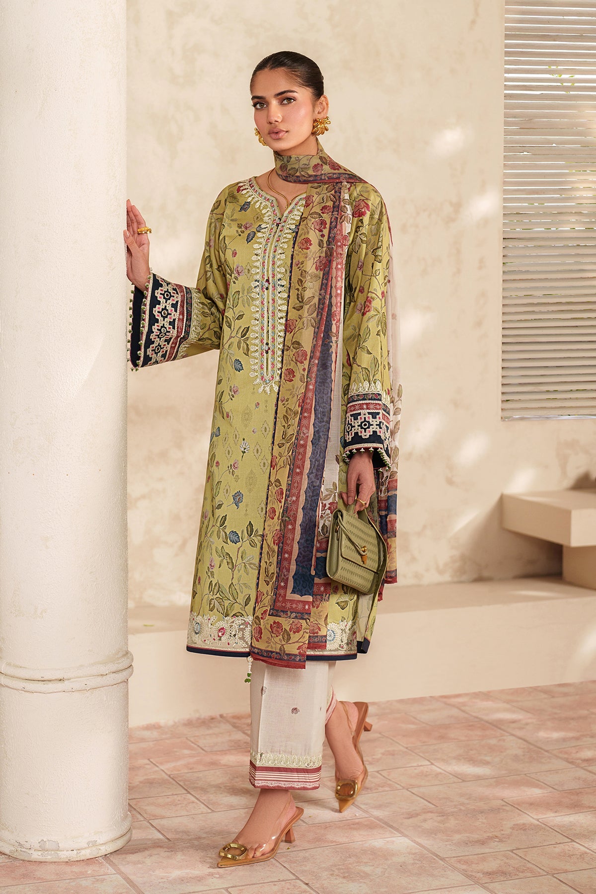 Baroque - Embroidered Lawn UF-4414