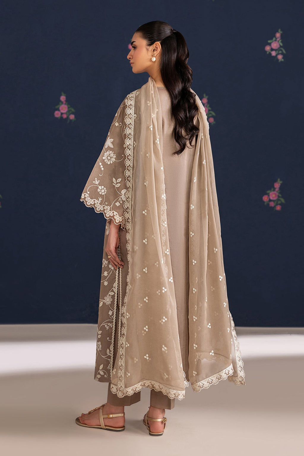 Baroque - Embroidered Lawn UF-4467