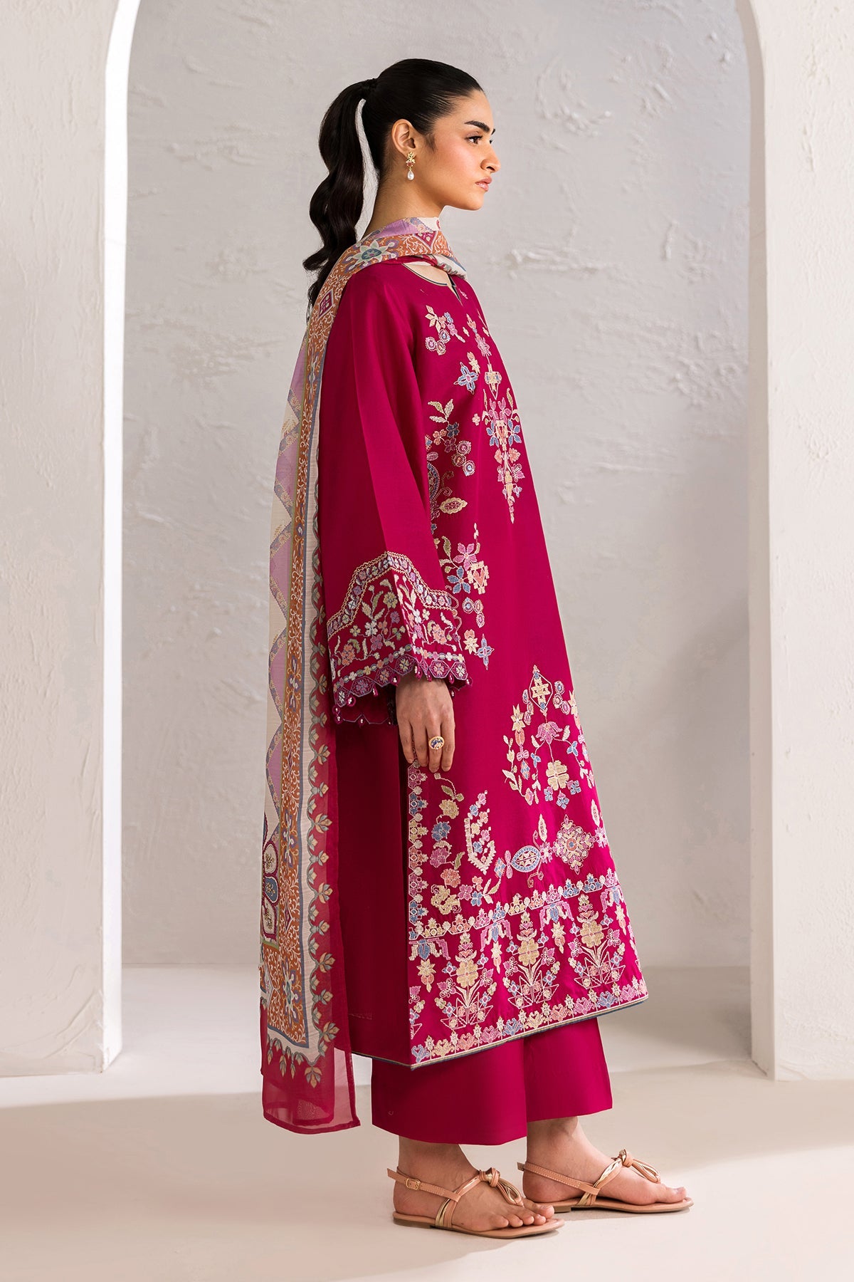 Baroque - Embroidered Lawn UF-4449
