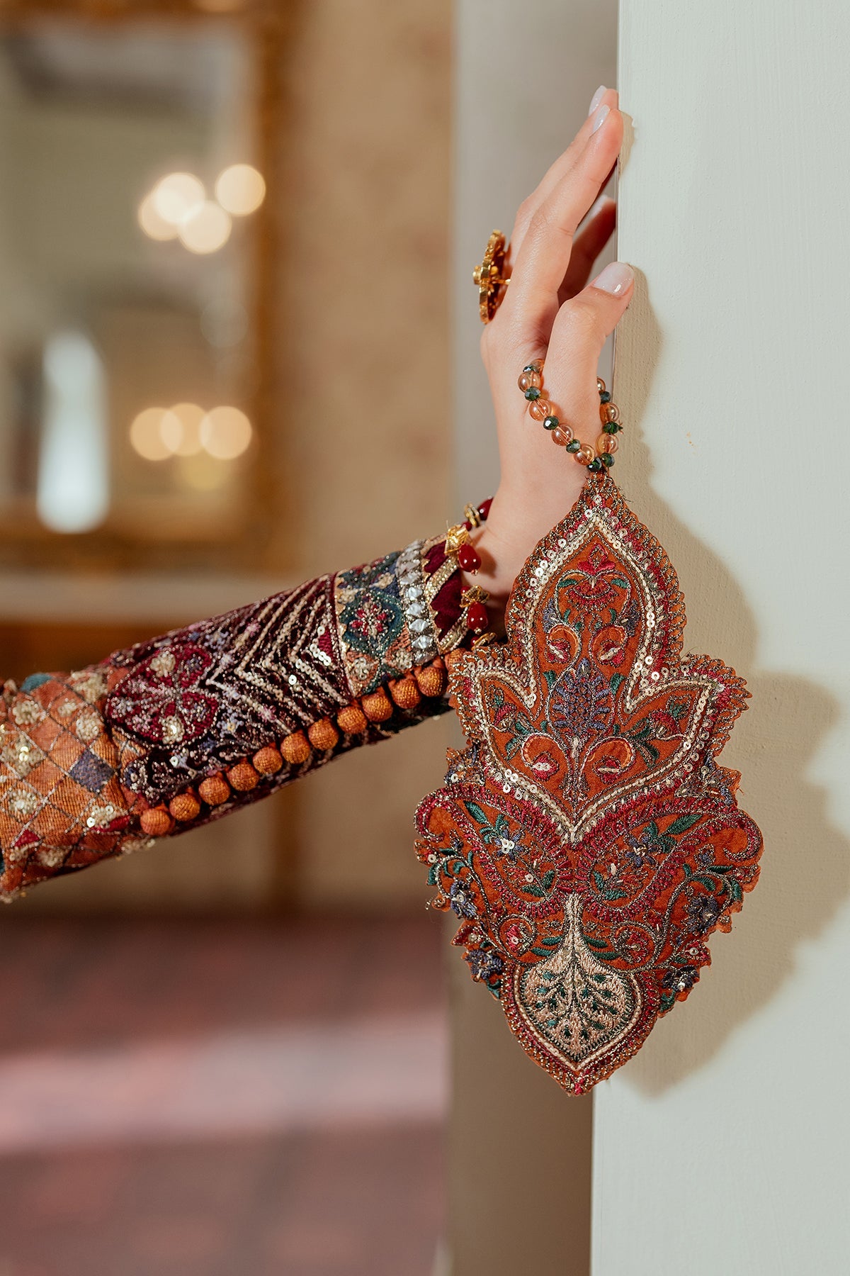 Baroque - Embroidered Net Ch13-01 Stitched