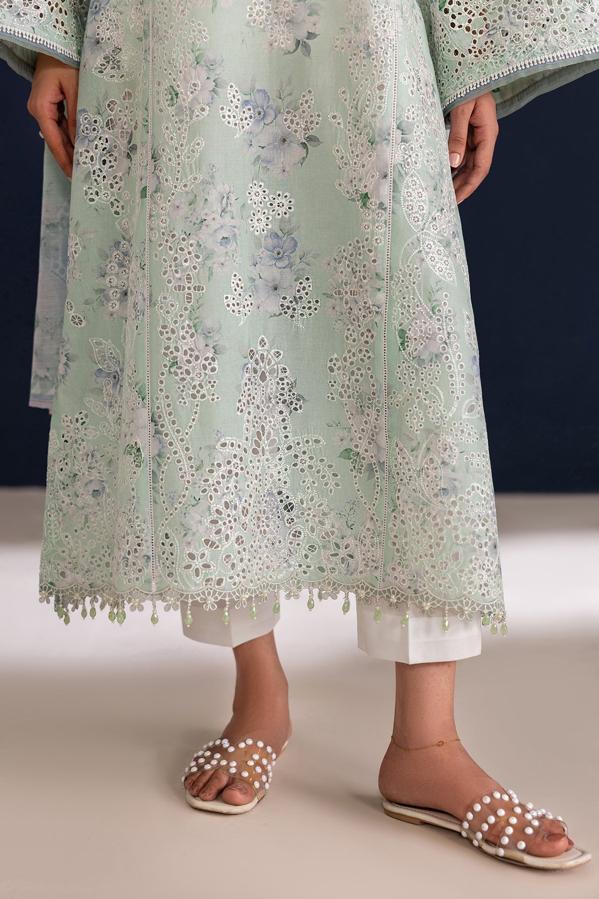 Baroque - Embroidered Lawn UF-4469
