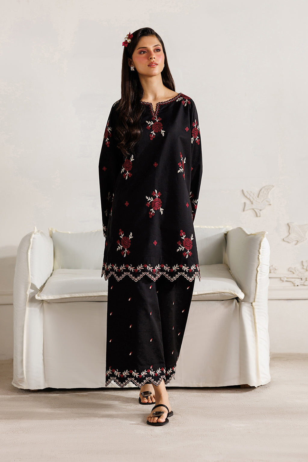 Iznik - Ip-354 Embroidered Lawn