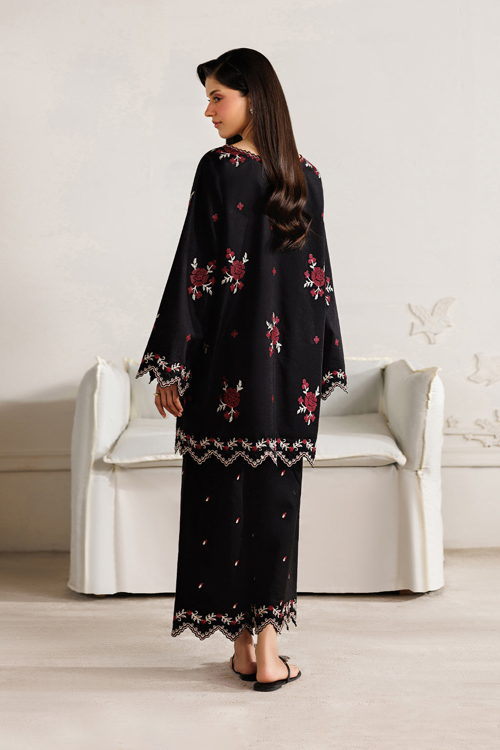 Iznik - Ip-354 Embroidered Lawn
