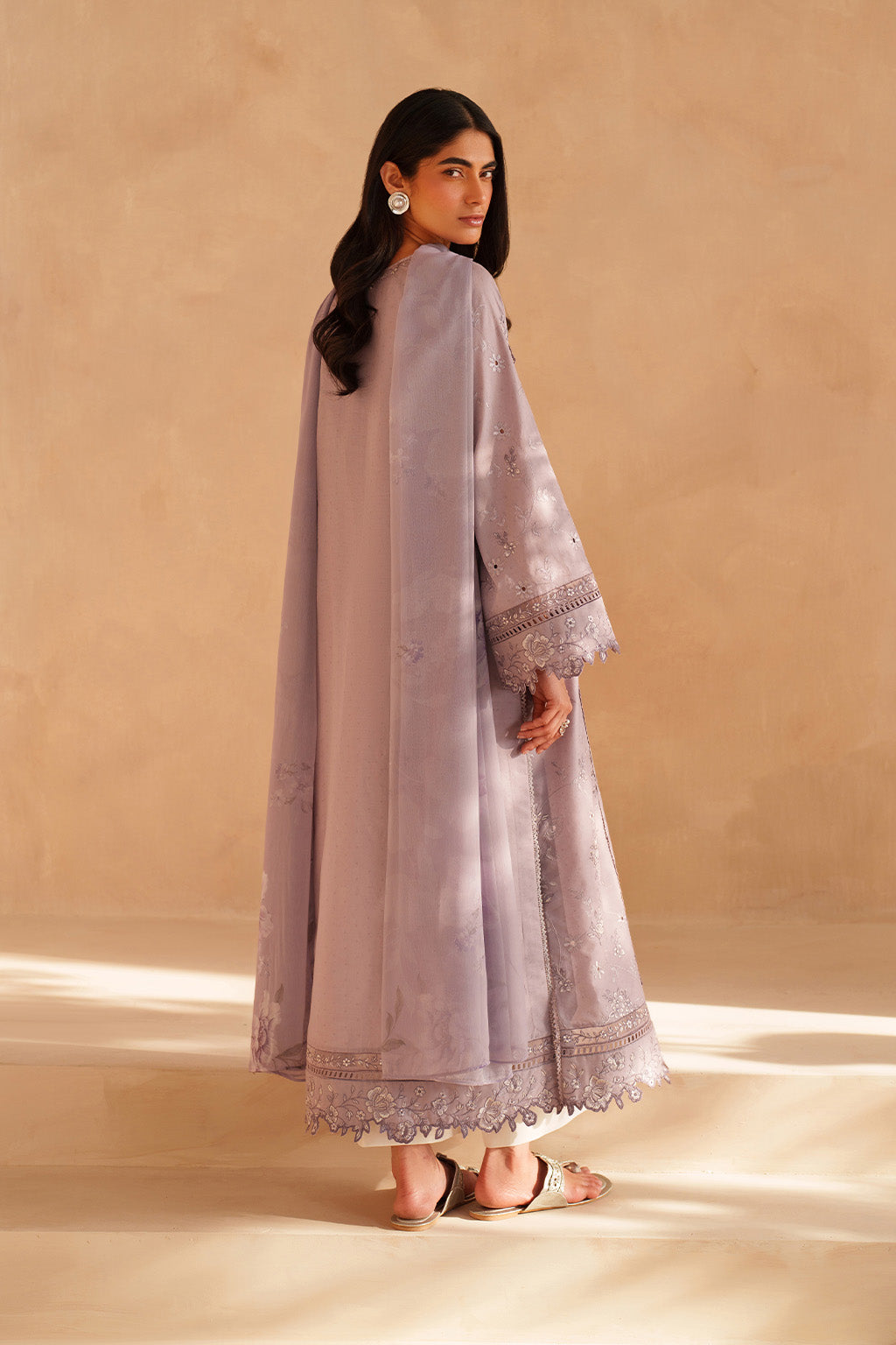 Iznik - Ue-601 Embroidered Lawn