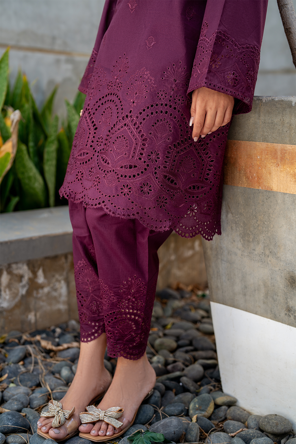 Iznik - Ip-265 Embroidered Lawn