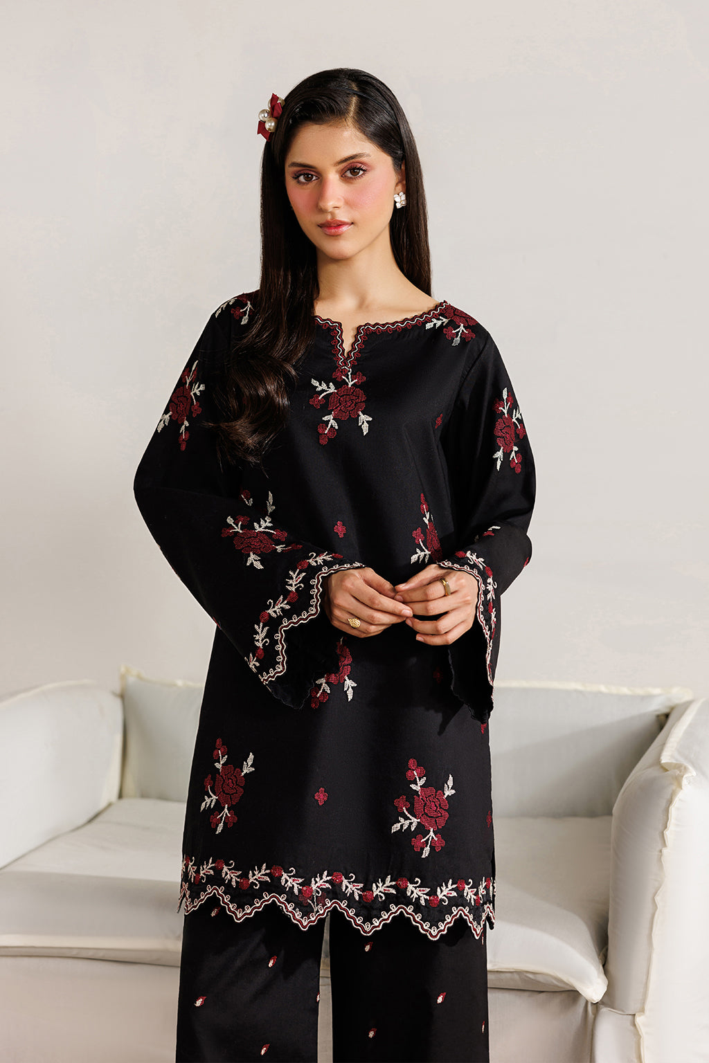 Iznik - Ip-354 Embroidered Lawn