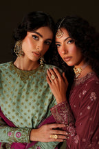 Iznik - Iv-73  Embroidered Velvet