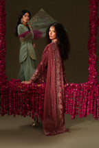 Iznik - Iv-73  Embroidered Velvet