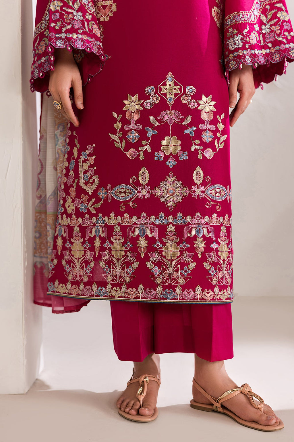 Baroque - Embroidered Lawn UF-4449
