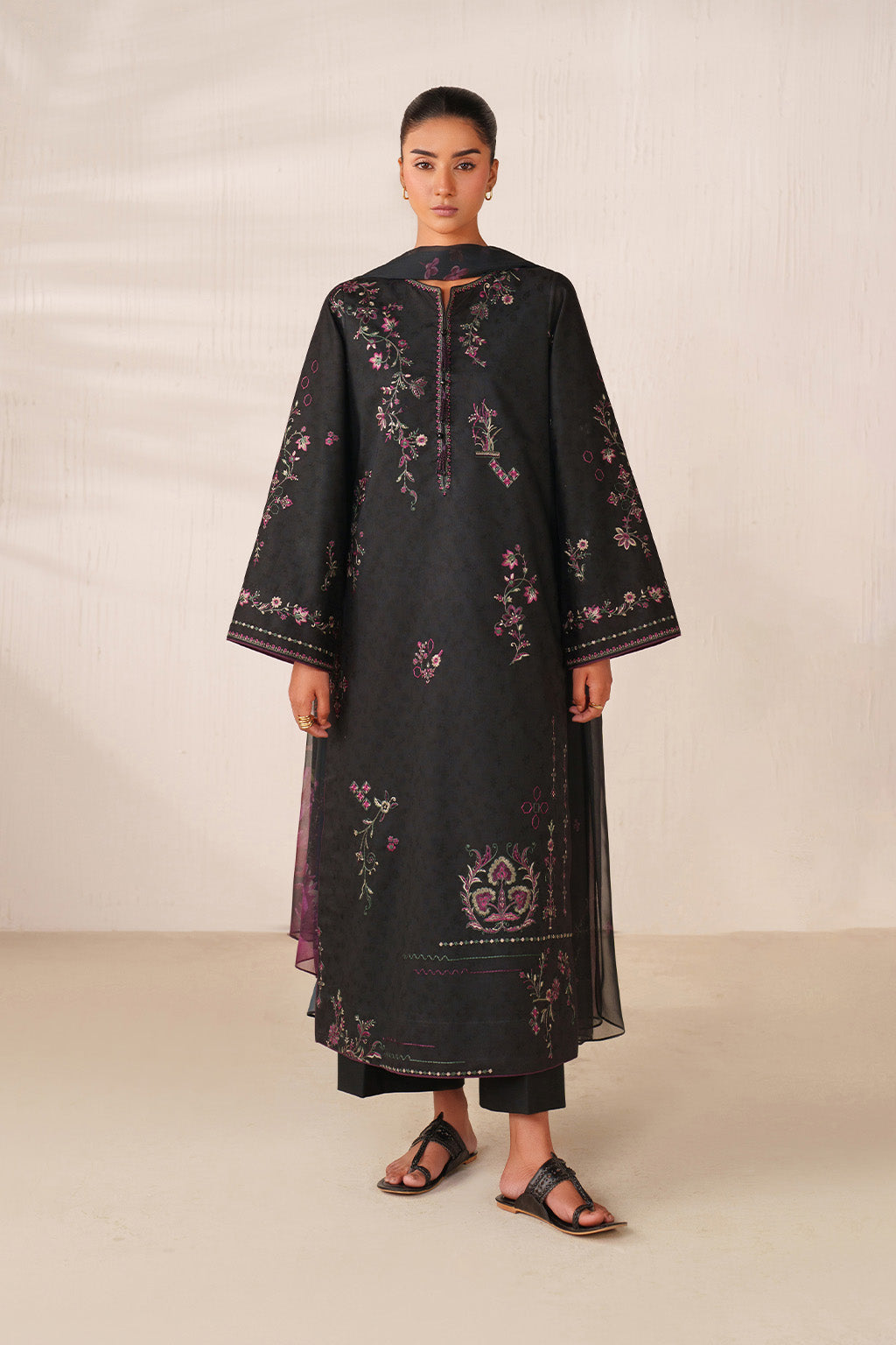Iznik - Ue-595 Embroidered Lawn