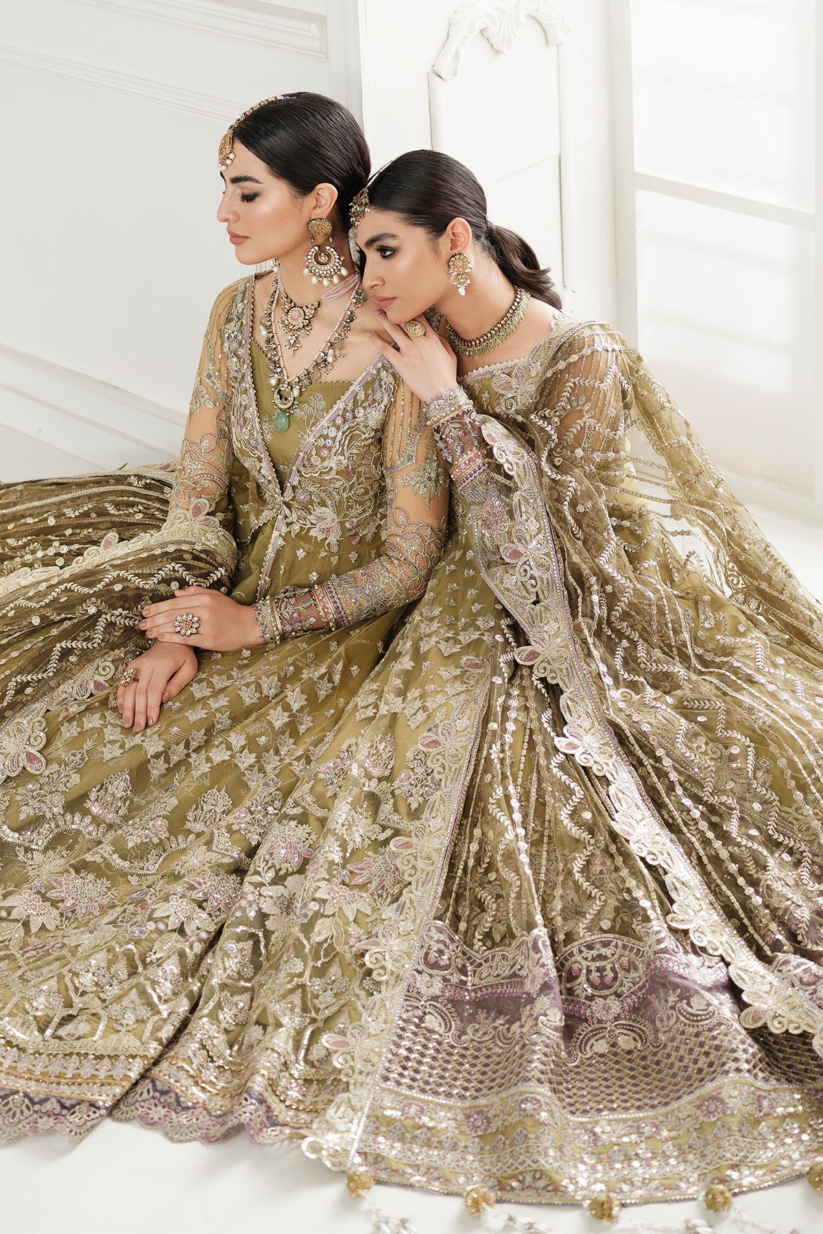 Baroque - Embroidered Net Ch10-02 Stitched