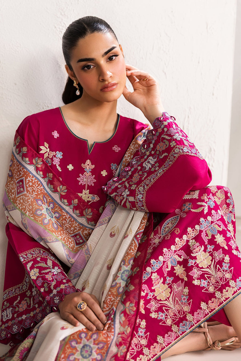 Baroque - Embroidered Lawn UF-4449