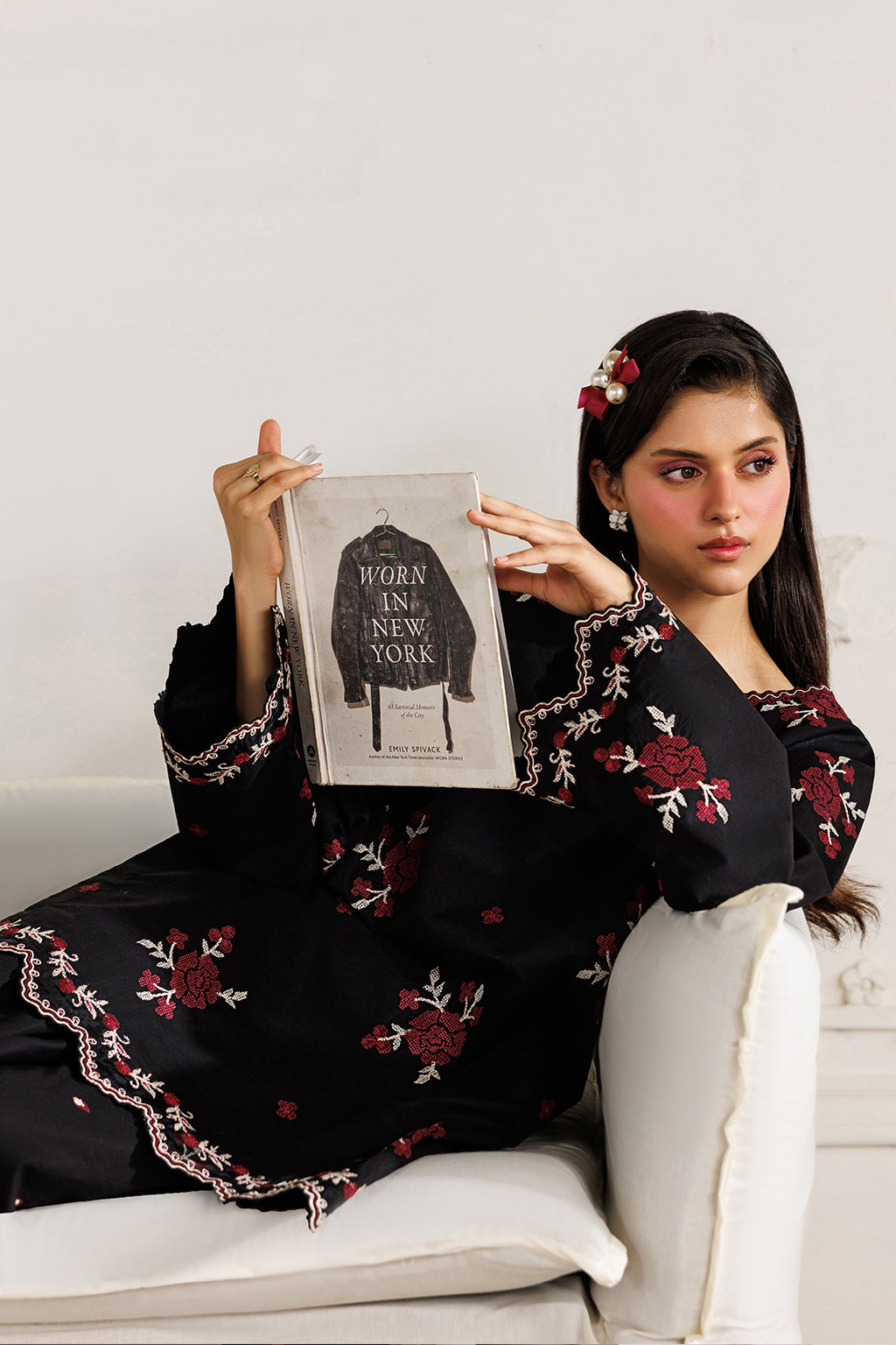 Iznik - Ip-354 Embroidered Lawn