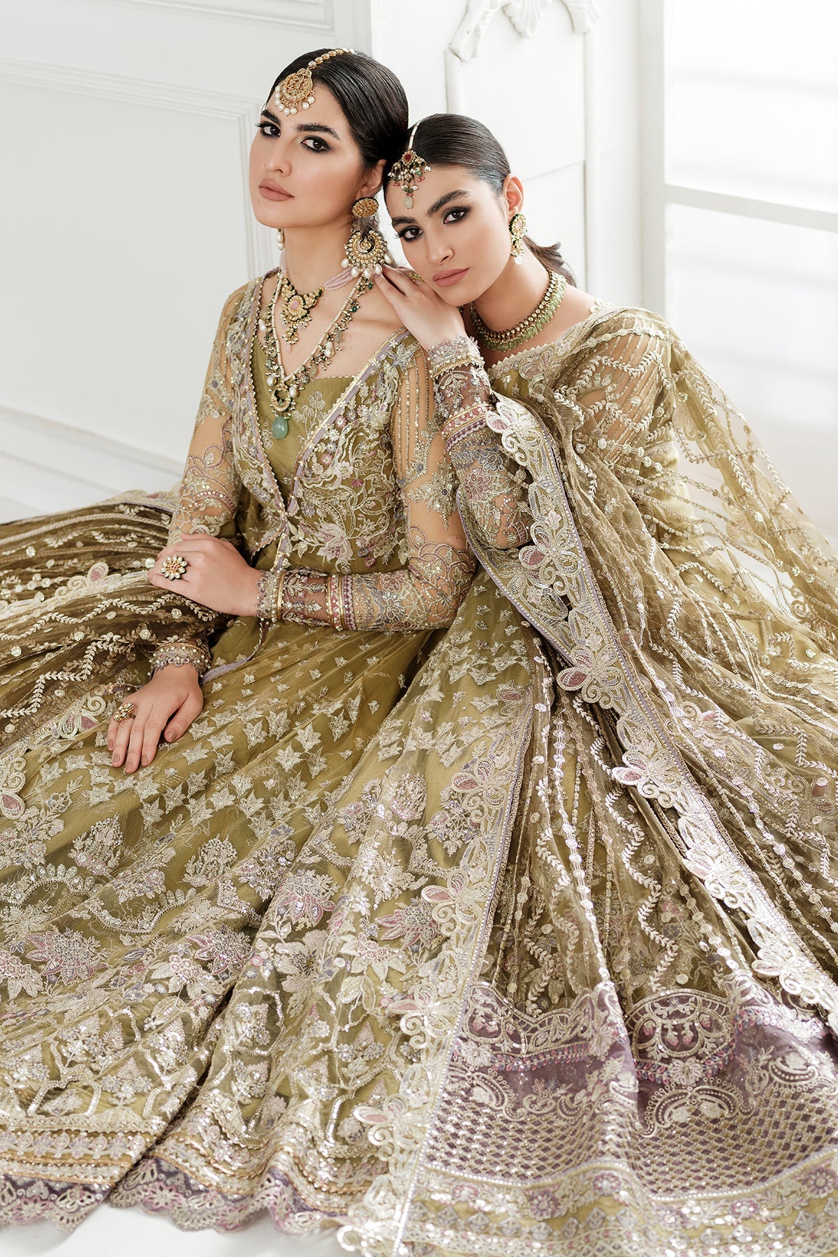 Baroque - Embroidered Net Ch10-02 Stitched