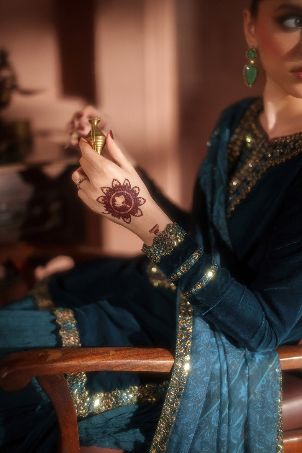 Iznik - Iv-64 Embroidered Velvet