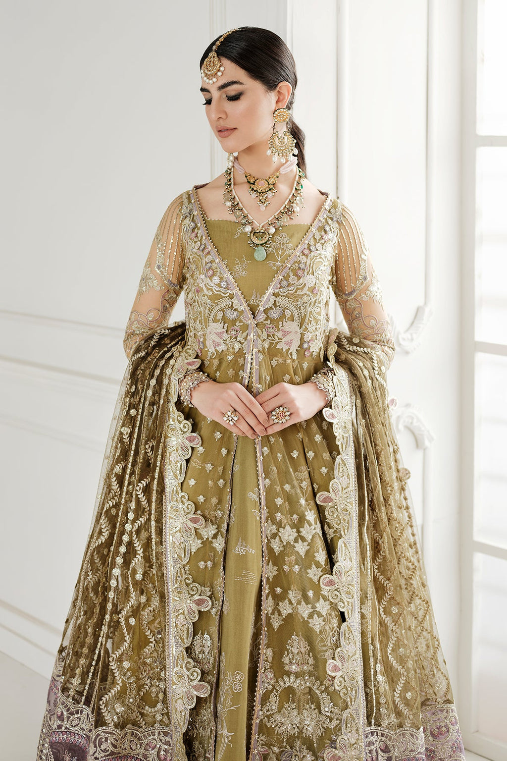 Baroque - Embroidered Net Ch10-02 Stitched