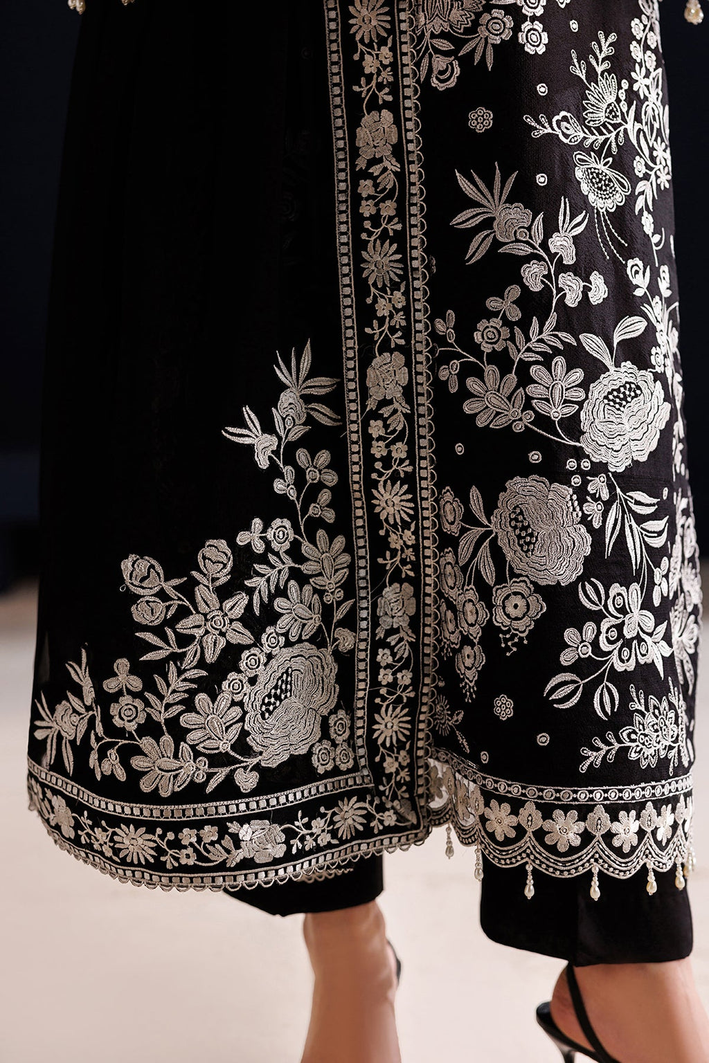 Baroque - Embroidered Cotton Net UF-4441